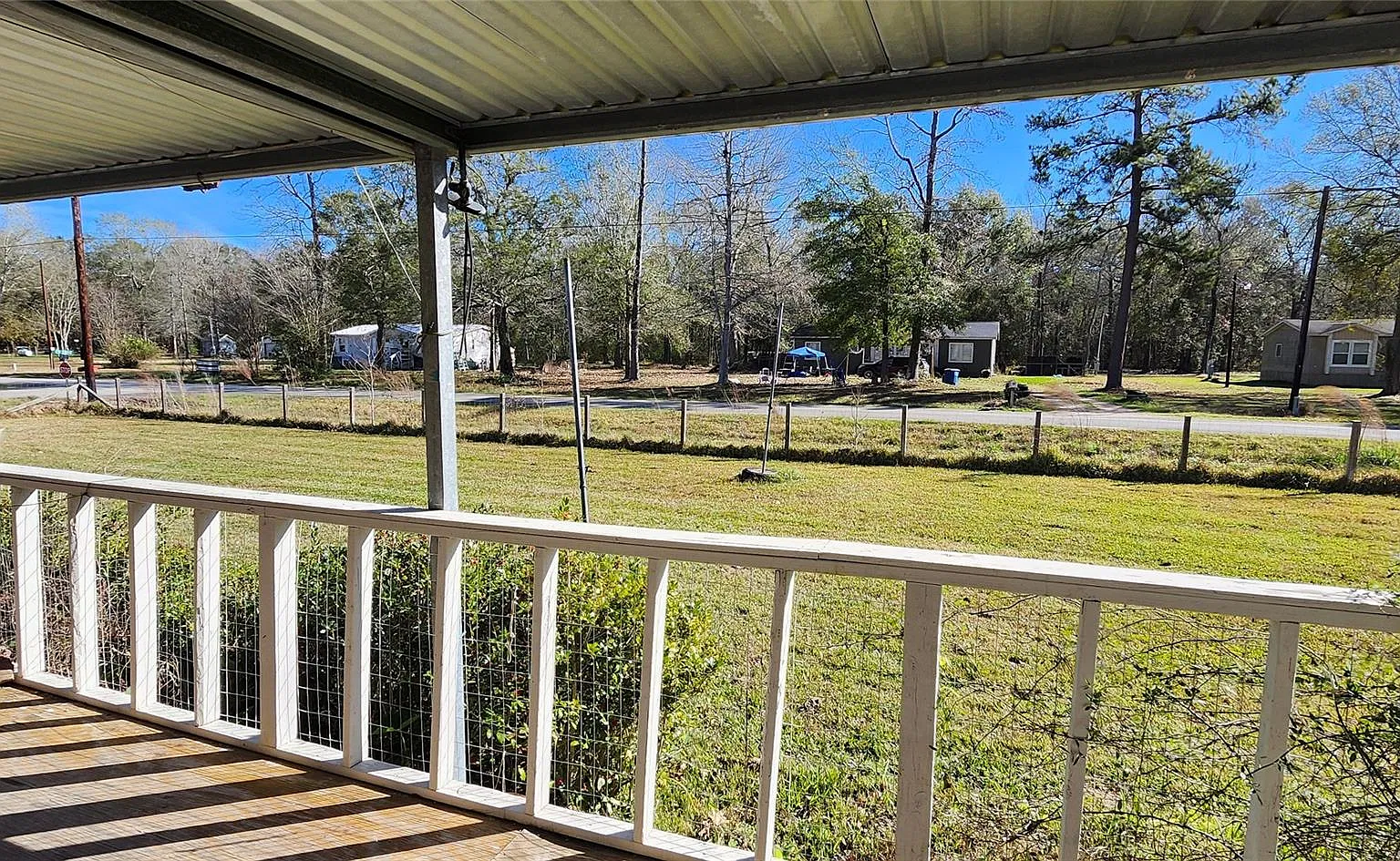 3 bed, 2.0 bath, 1368 sqft, $1,200 — Photo 2