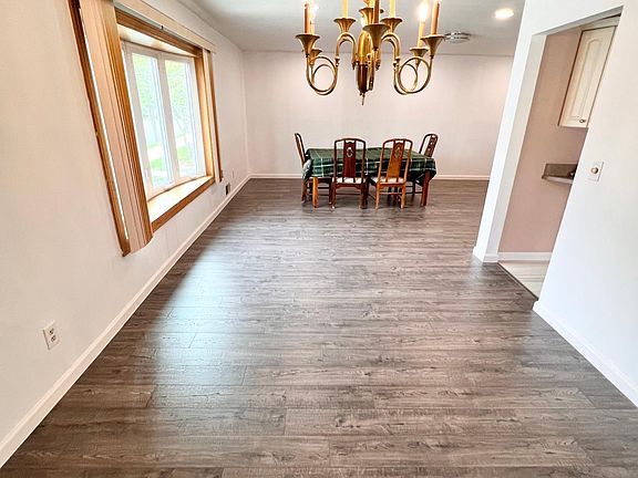 4th image of 19 E Tenafly Ave Floor 2