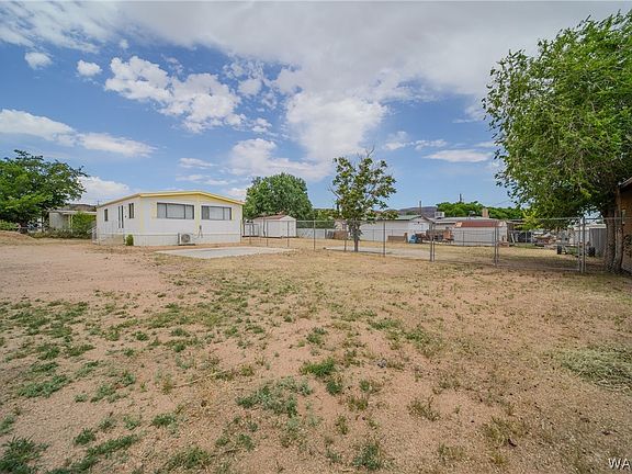 2nd image of 841 E Berk Avenue