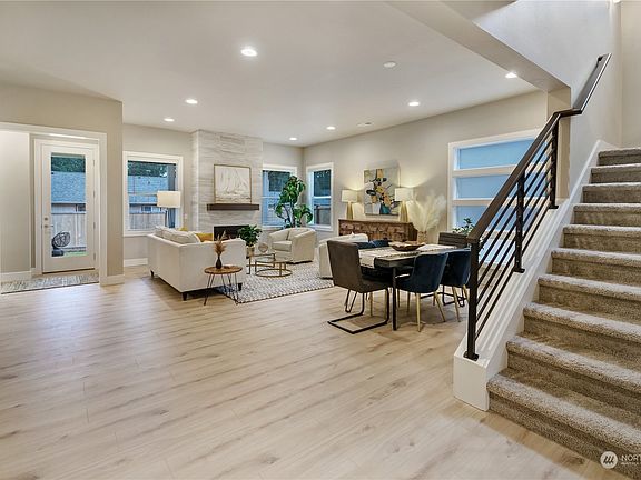 5th image of 10917 71st Avenue Ct E