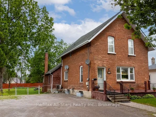 102 Queen St, Kawartha Lakes, ON K9V 1G6