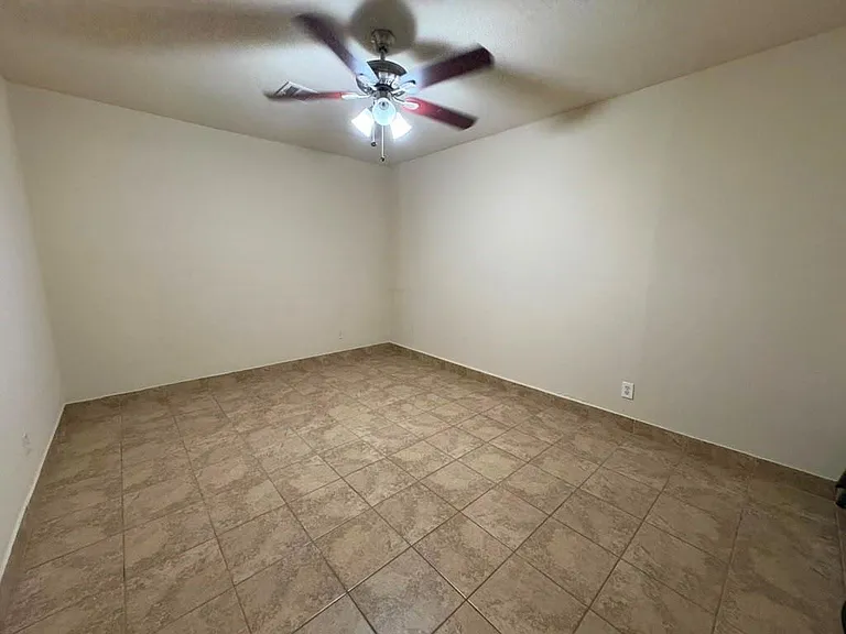 9210 Crescent Moon Dr — Photo 8