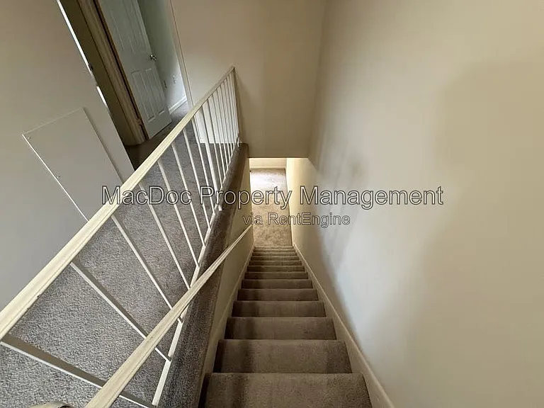 14611 Earlham Ct — Photo 16