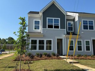 4636 Lakeview Rd, Charlotte, NC 28216