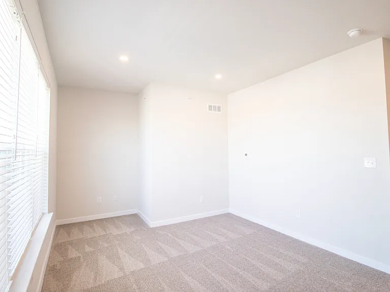 4721 Salmon St — Photo 13