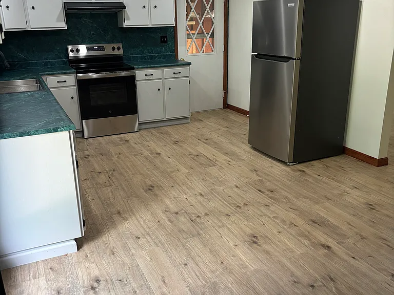 221 Zenith Rd — Photo 15