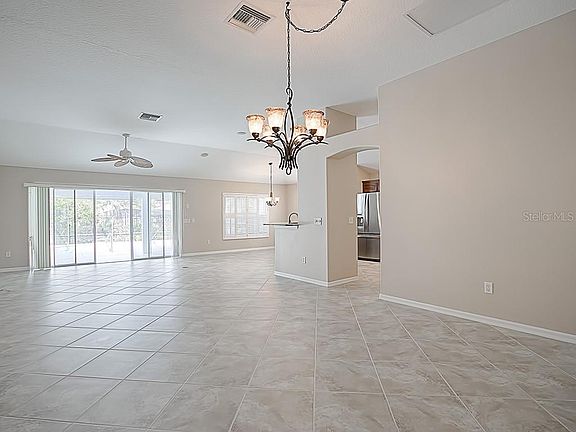 4th image of 17041 SE 76th Creekside Cir