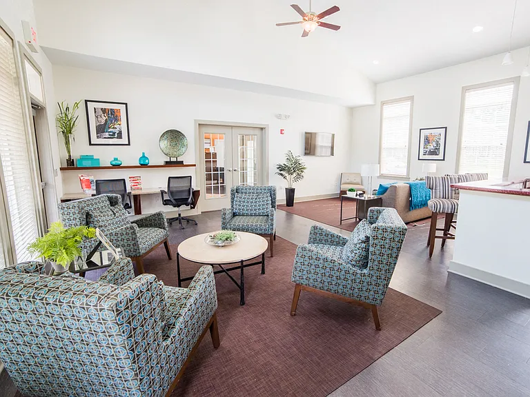 Monon Place I (Classic and Renovated), Managed by Buckingham Monon Living — Photo 7