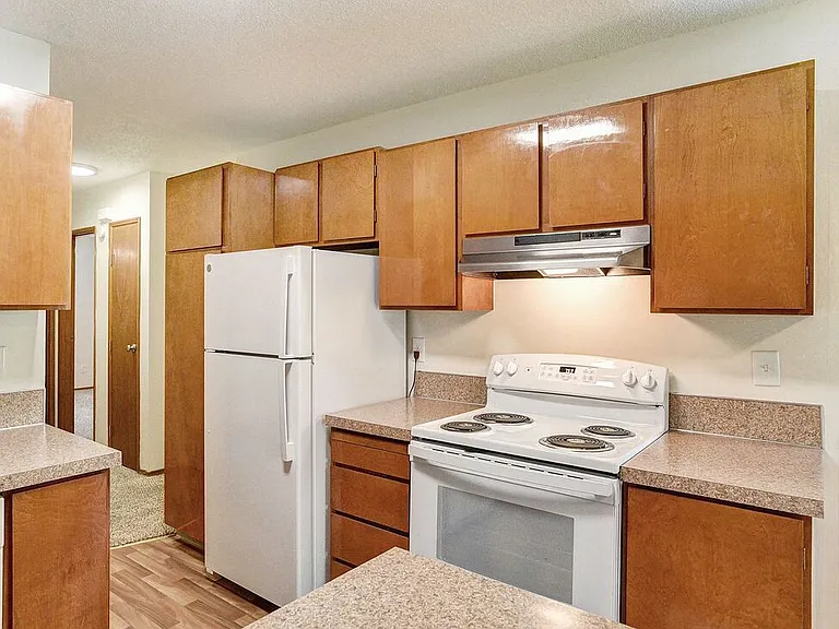 Kitchen River Cliff Apartments Milwaukie Oregon
