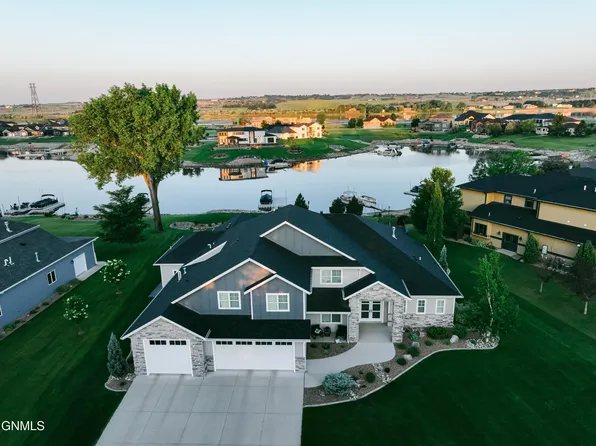 6432 Dream Dr, Bismarck, ND 58503