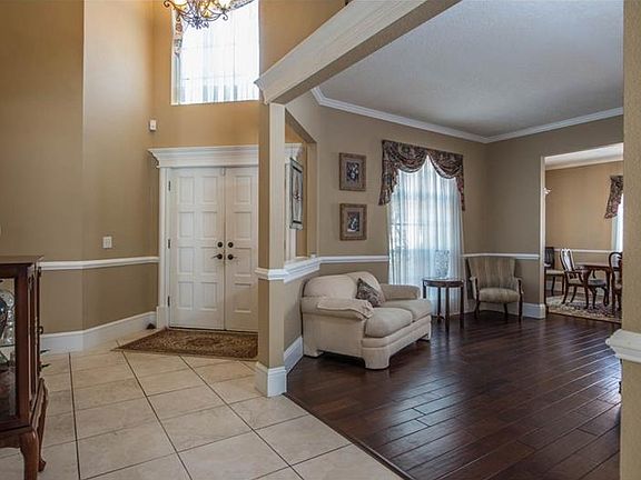 3rd image of 11227 Longbrooke Dr