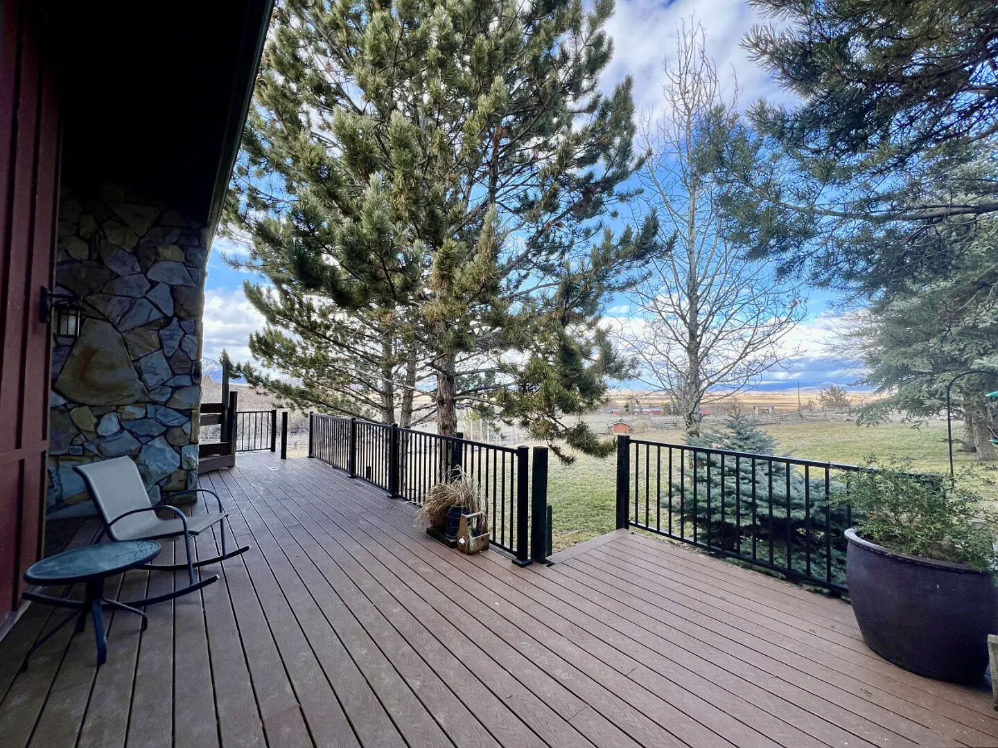 Elkhorn Views Home — Photo 4