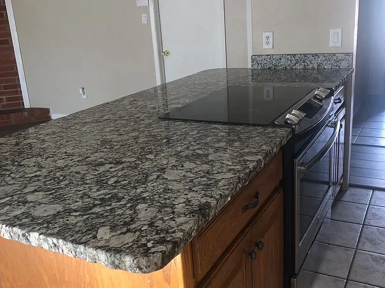 7401 Holyoke Trl — Photo 6