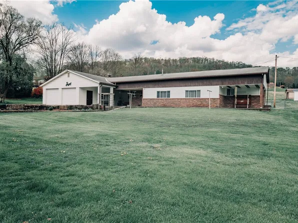 56 Spring St #E/w, Robinson, PA 15949