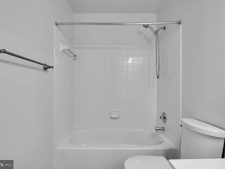 3610 Eagle Rock Ct — Photo 32