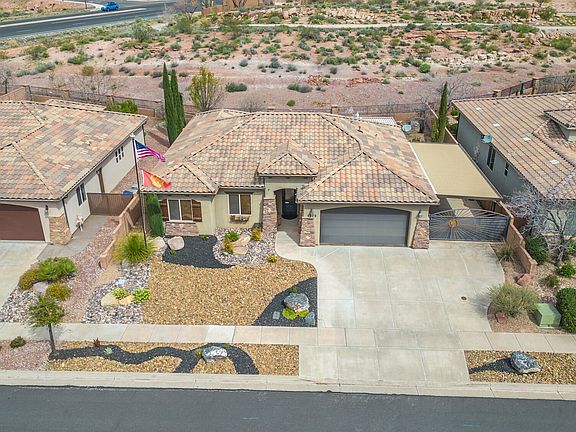 3rd image of 1529 E Wilcken Way