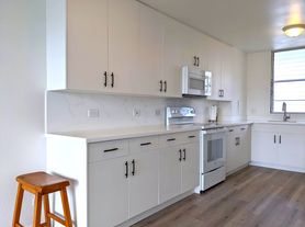 1160 Ala Napunani St