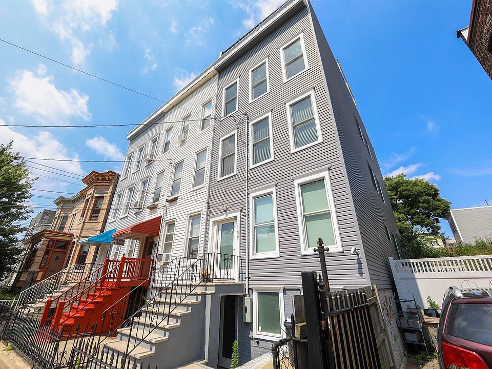 1st image of 157 Sherman Ave #3