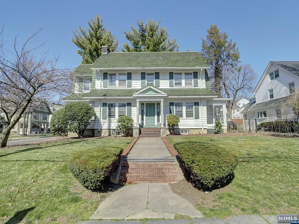 1st image of 257-261 Elwood Ave