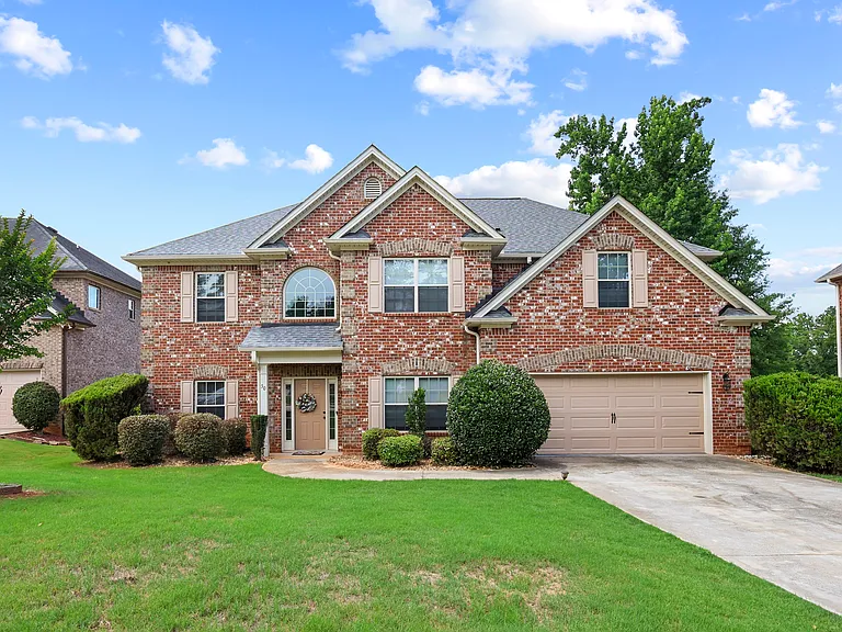 50 Riverstone Dr — Photo 1