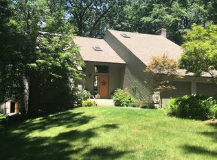 93 Gerald Dr, Manchester, CT 06040