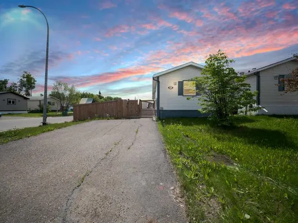 101 N Hoehne St, Wood Buffalo, AB T9K 2K6
