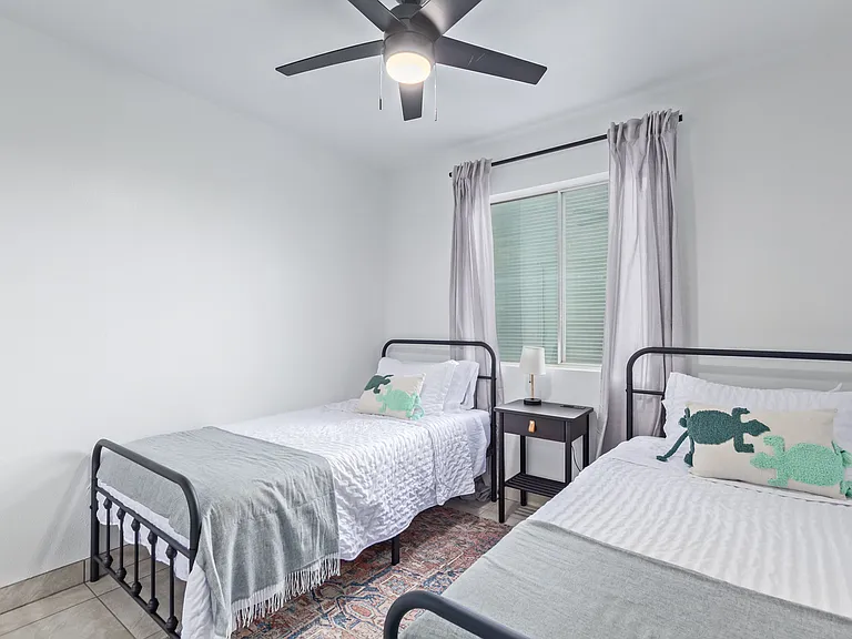 1845 E Julie Dr — Photo 36
