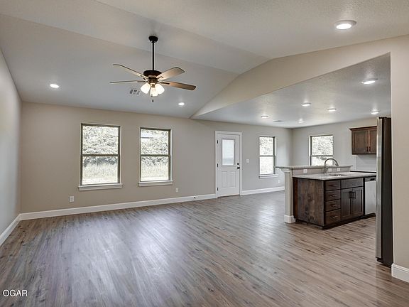 4th image of 2908 Leah Ln