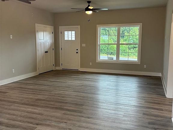 5th image of 231 Buck Ln