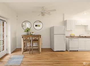 405 240th St SW #2, Bothell, WA 98021