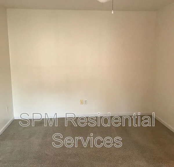 1798 Liz Ln NE — Photo 8