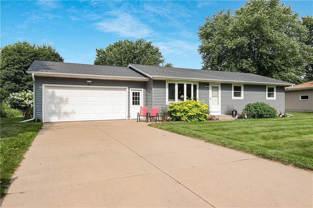 3418 Jill Avenue, Eau Claire, WI 54701 | Zillow