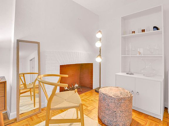 4th image of 232 E 12th St APT 2A
