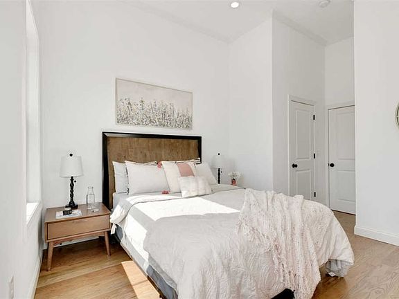 4th image of 18 Highland Ave