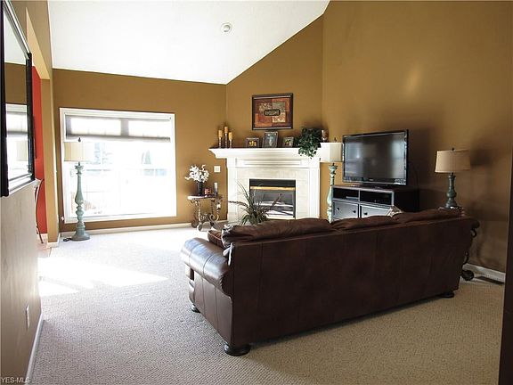 4th image of 632 Avon Dr