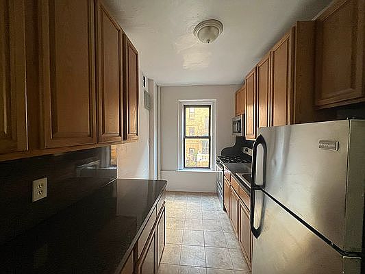 2nd image of 25 Seaman Ave #1C