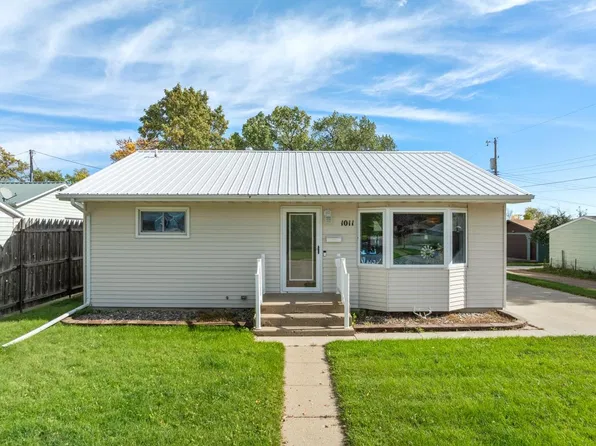 101 18th St SE, Minot, ND 58701