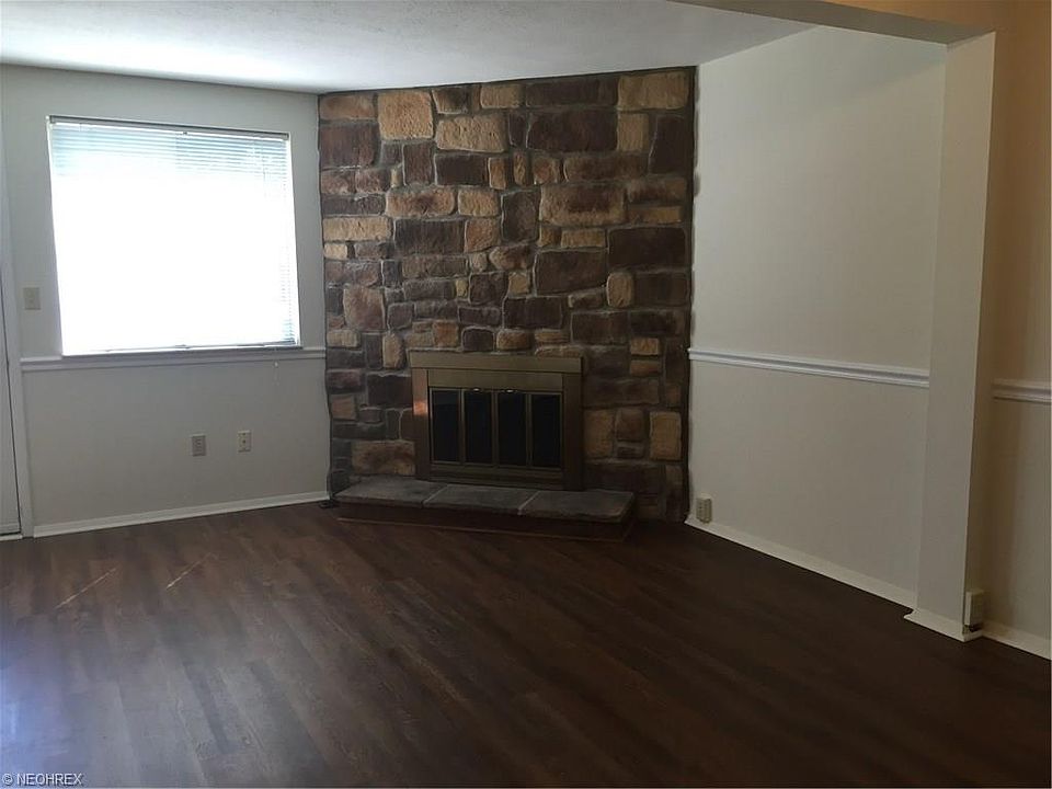 1st image of 3983 Lake Run Blvd