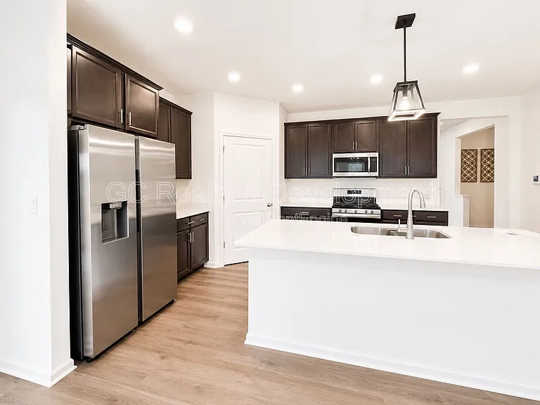 14729 S Greenbriar Dr — Photo 3