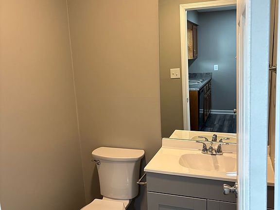3rd image of 1034 Brandy Ln APT 9