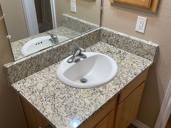 2nd image of 3019 Pine Valley Dr