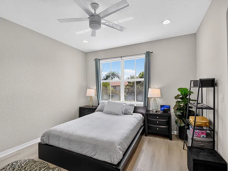 112 Monterey Bay Dr — Photo 34