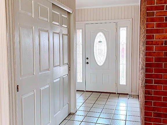 2nd image of 4865 Marybrook Dr