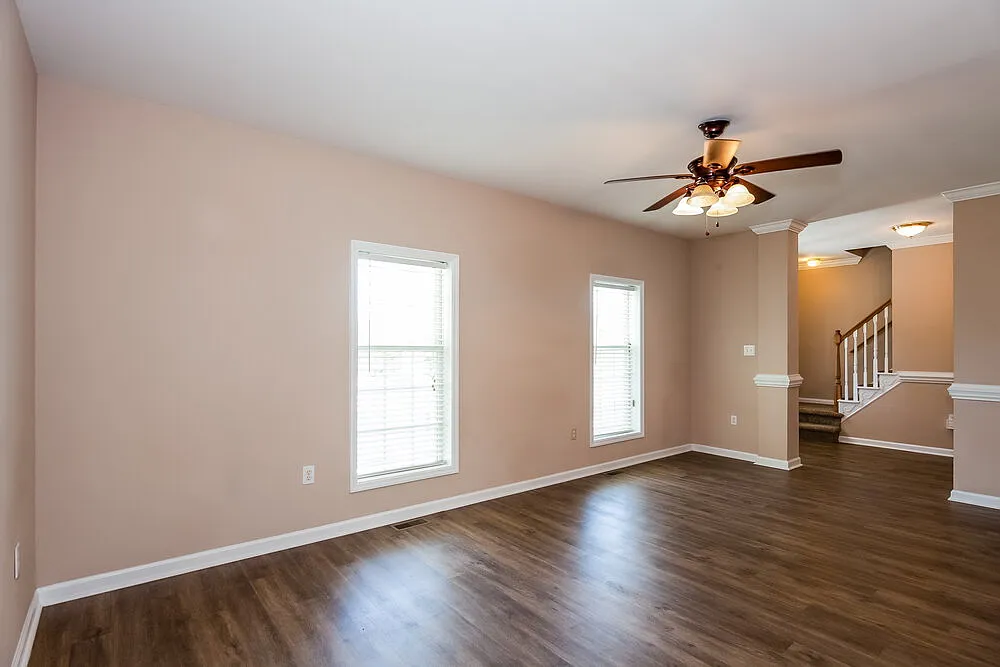 4 bed, 2.5 bath, 1888 sqft, $2,215 — Photo 4