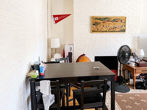3rd image of 1322 Commonwealth Ave APT 3