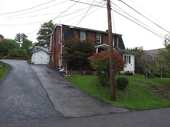 2nd image of 11 Circle Dr