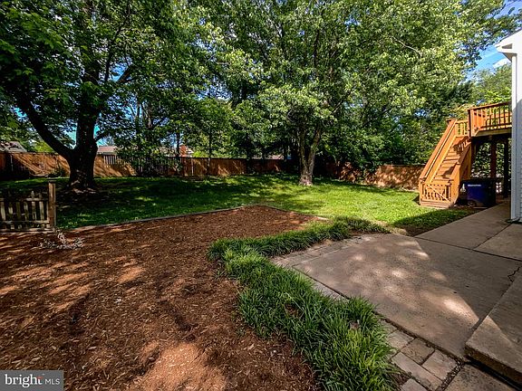 5th image of 654 Pemberton Ct