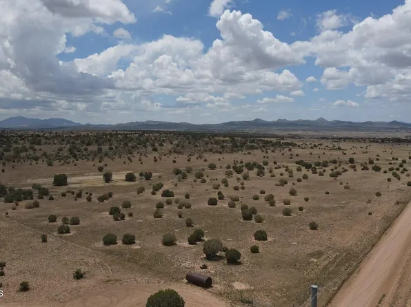 1595 E Verde Ranch Rd, Paulden, AZ 86334
