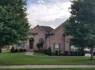 1013 Smokerise Ln, Hendersonville, TN 37075