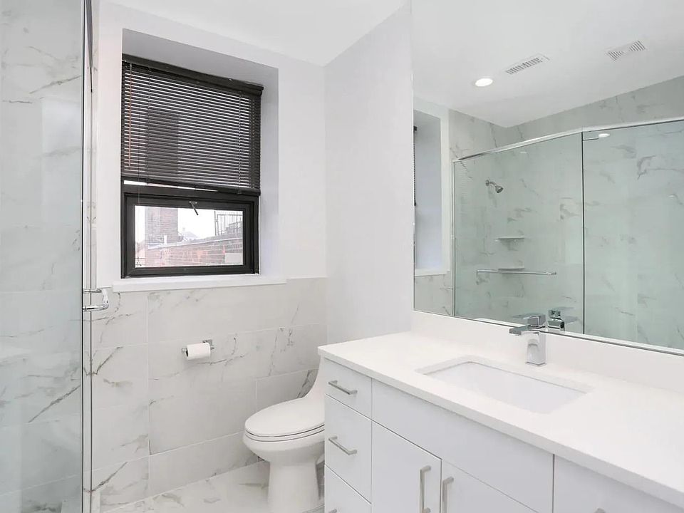 2nd image of 635 C St #210